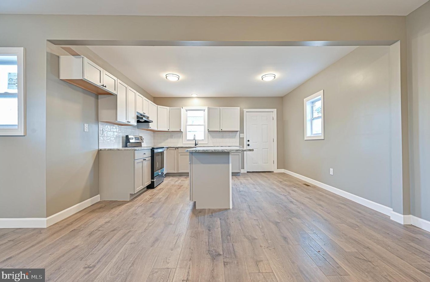 117 Foundry St, Millville NJ  08332-2805 exterior