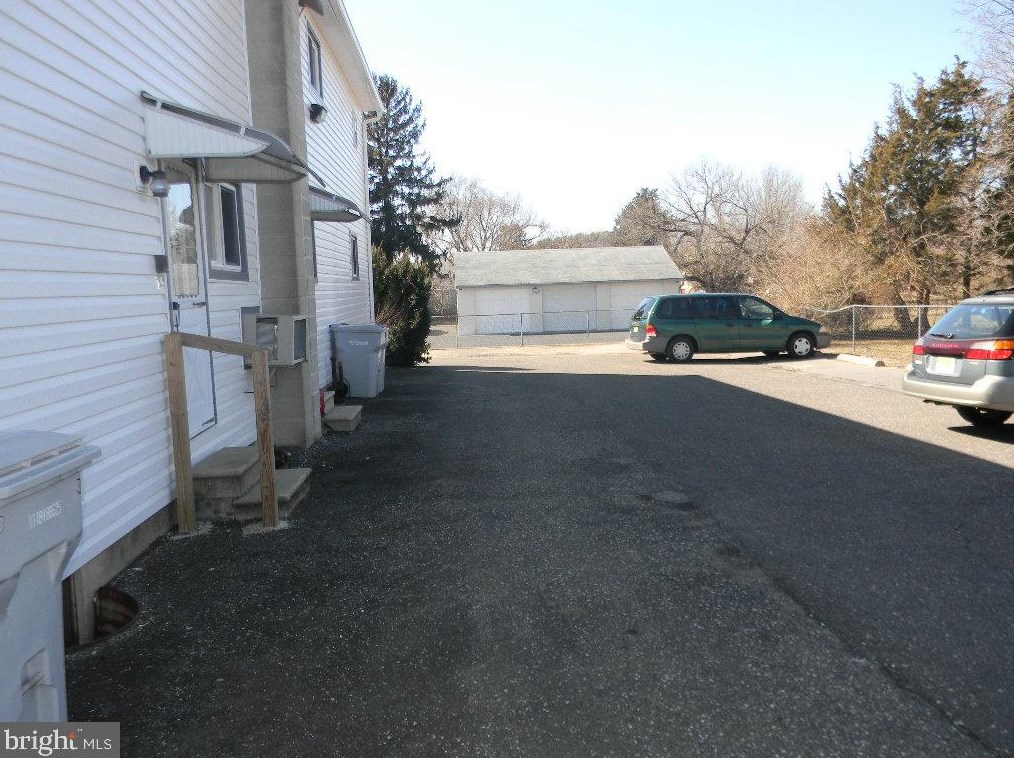 192 E Arbor Ave #4, Vineland, NJ 08360