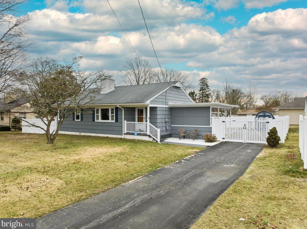 2299 Ida Ln, Vineland, NJ 08361