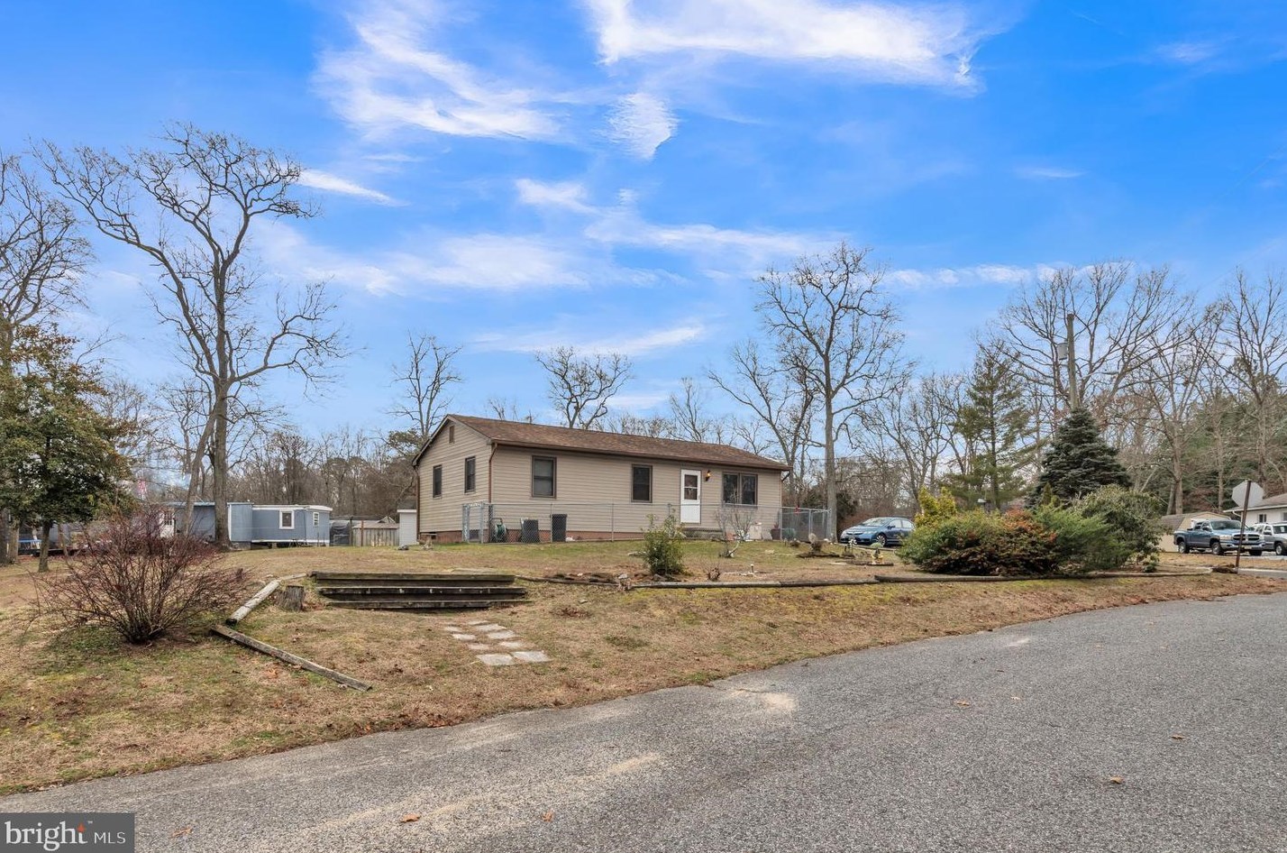 2309 Lakeshore Dr, Millville, NJ 08332-5437
