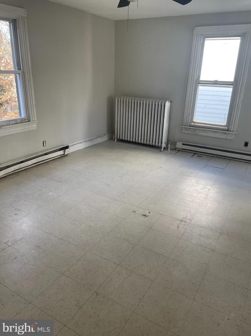 76 Giles St, Stow Creek Twp NJ  08302-2429 exterior