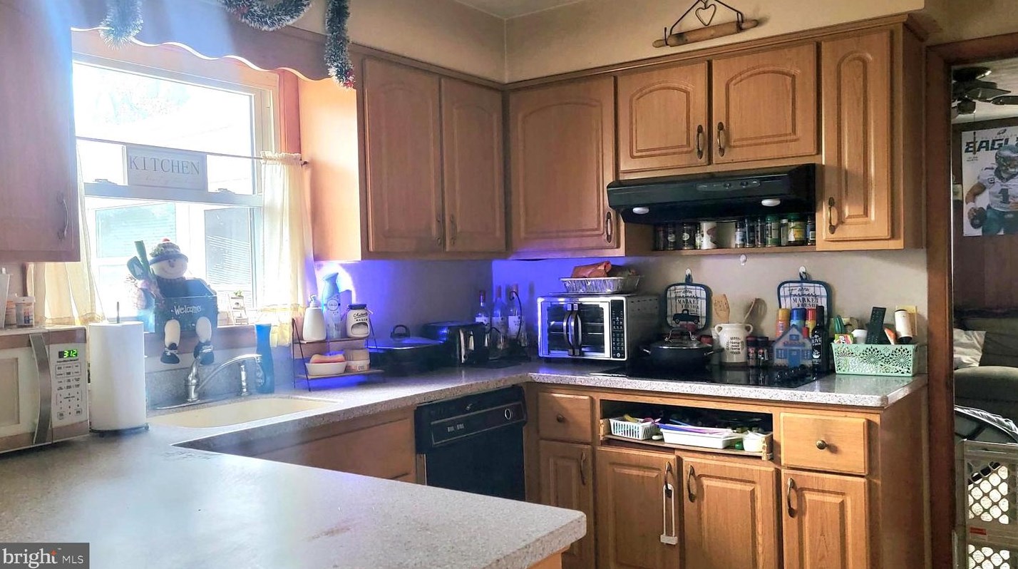 921 Pineview Ter, Millville, NJ 08332-1542