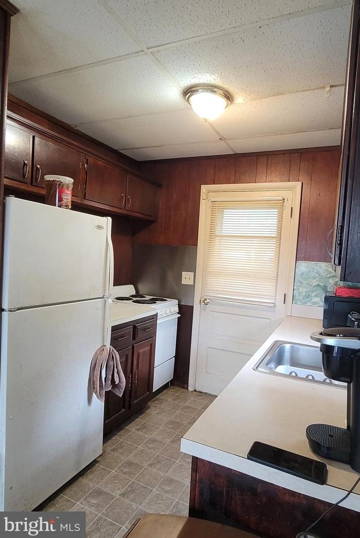 1210 Buckshutem Rd, Millville NJ  08332-7255 exterior