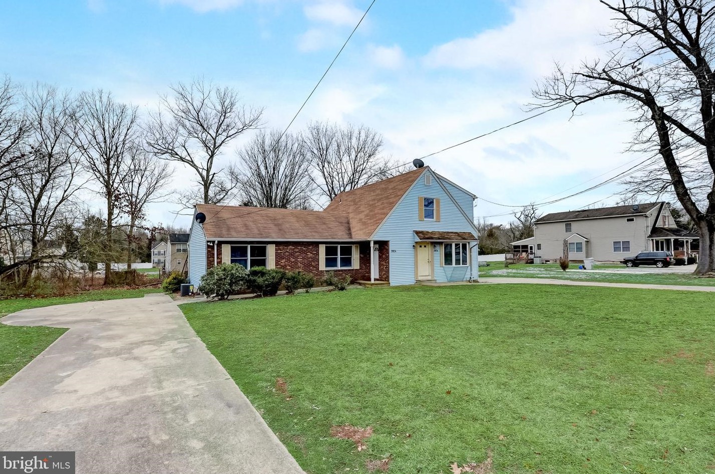 283 Magnolia Rd, Vineland, NJ 08360