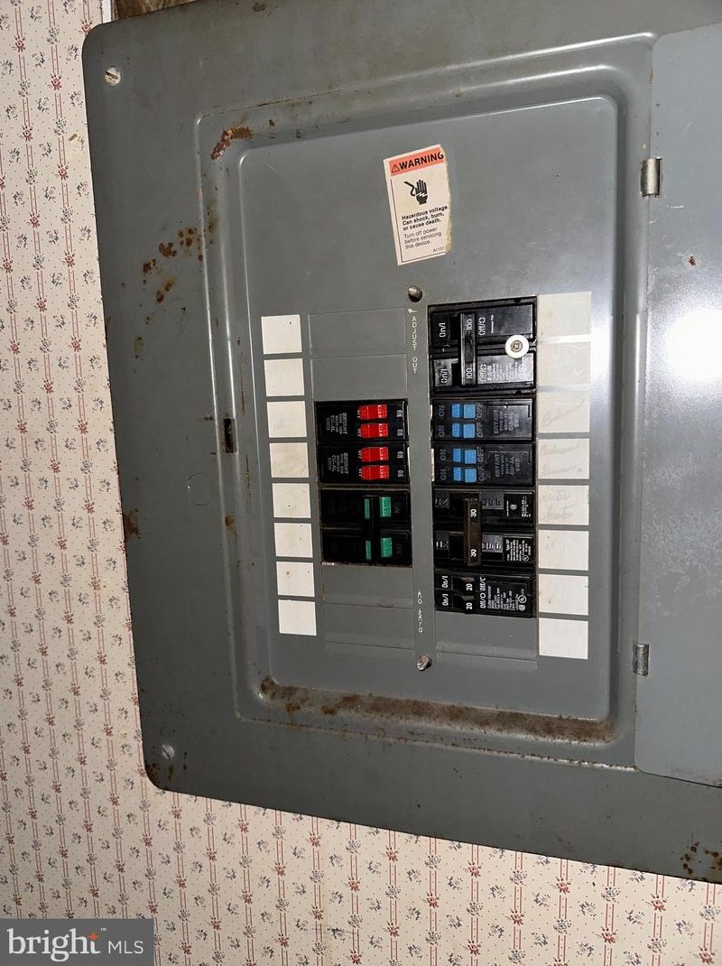 448 Evergreen Rd, Millville NJ  08332-5716 exterior