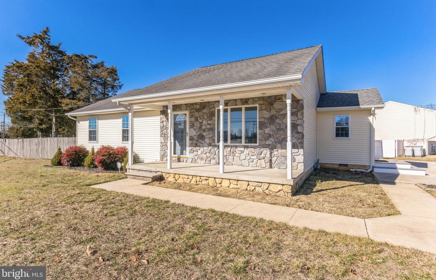1928 Almond Rd, Vineland, NJ 08360