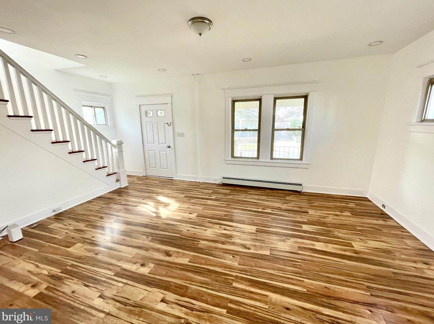 321 S 3rd St, Vineland, NJ 08360