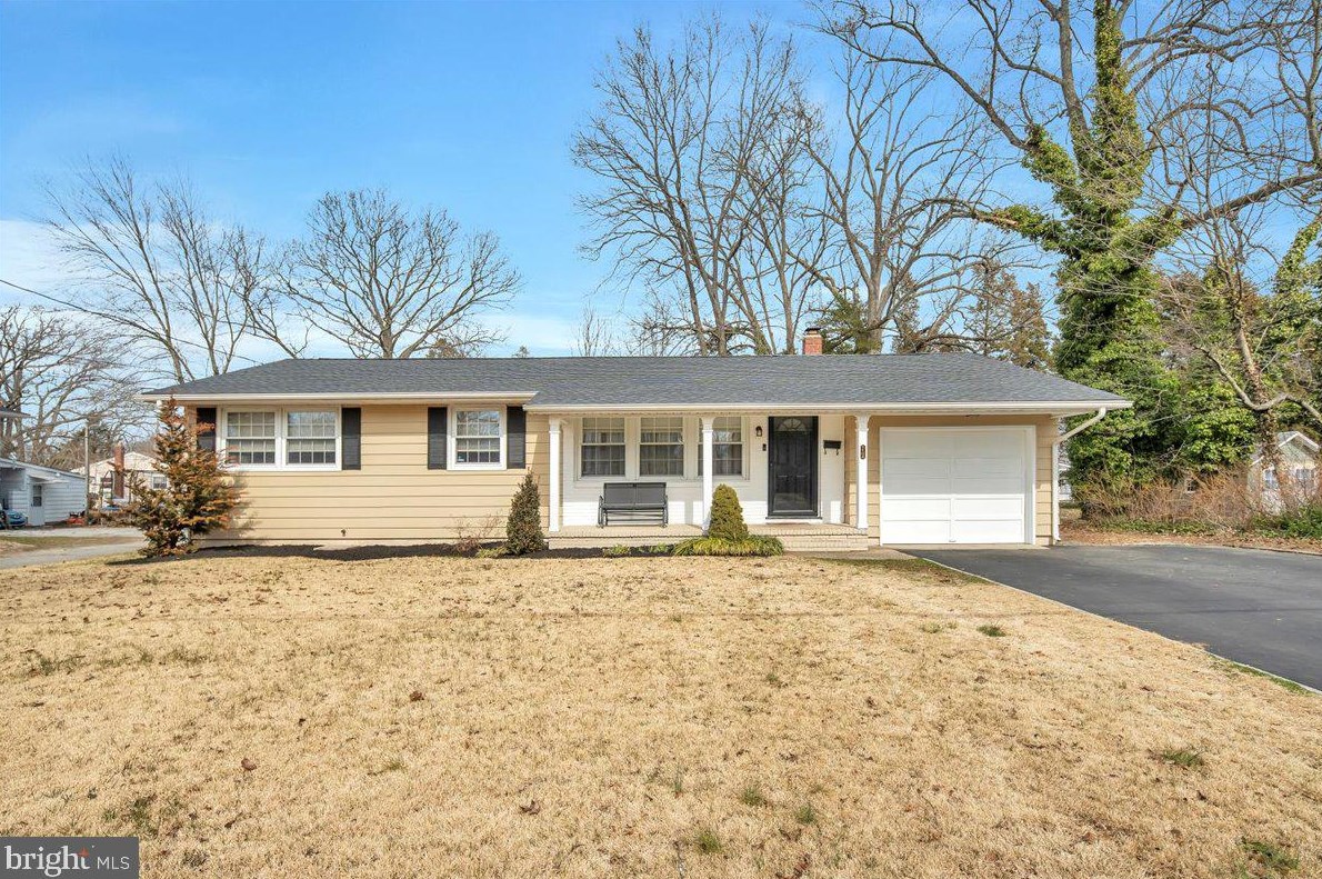 1104 Fairmount Ave, Vineland, NJ 08360-2402
