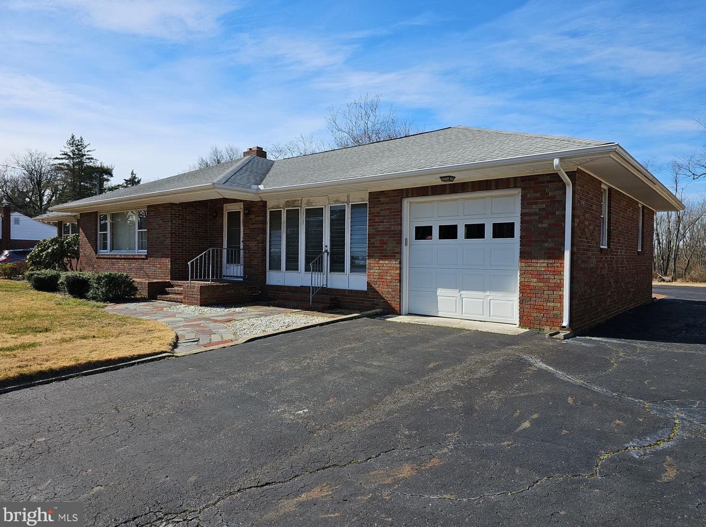 528 N Burlington Rd, Stow Creek Twp, NJ 08302