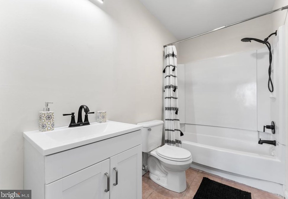330 Orch Rd, Vineland NJ  08360-4373 exterior