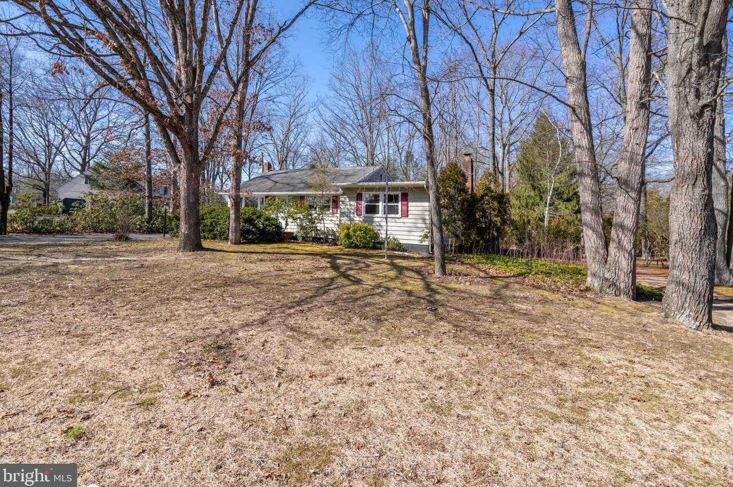 8 Burns Rd, Millville, NJ 08332-9649