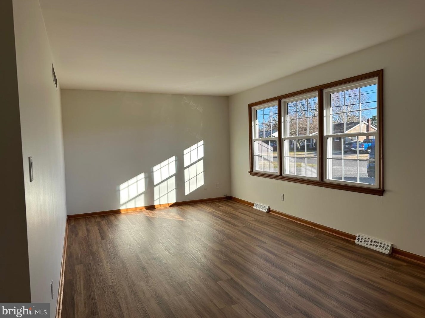 1148 Fairmount Ave, Vineland, NJ 08360-2403