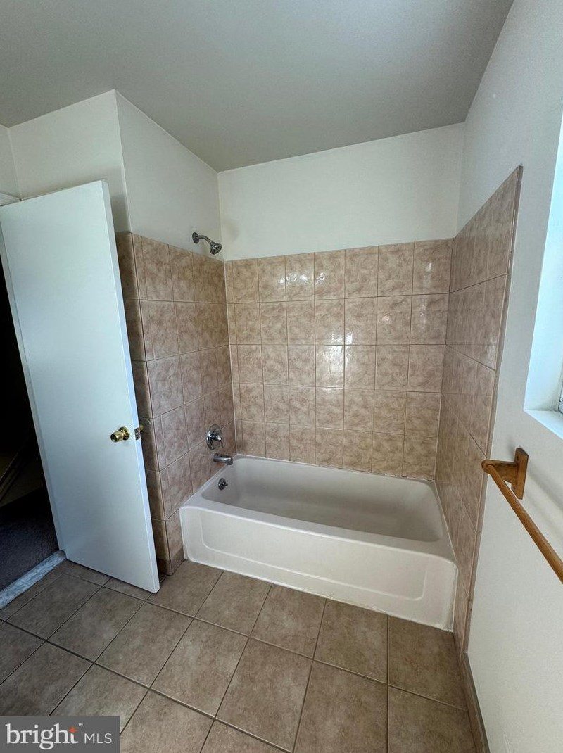 2485 Oak Rd, Vineland NJ  08361-2507 exterior