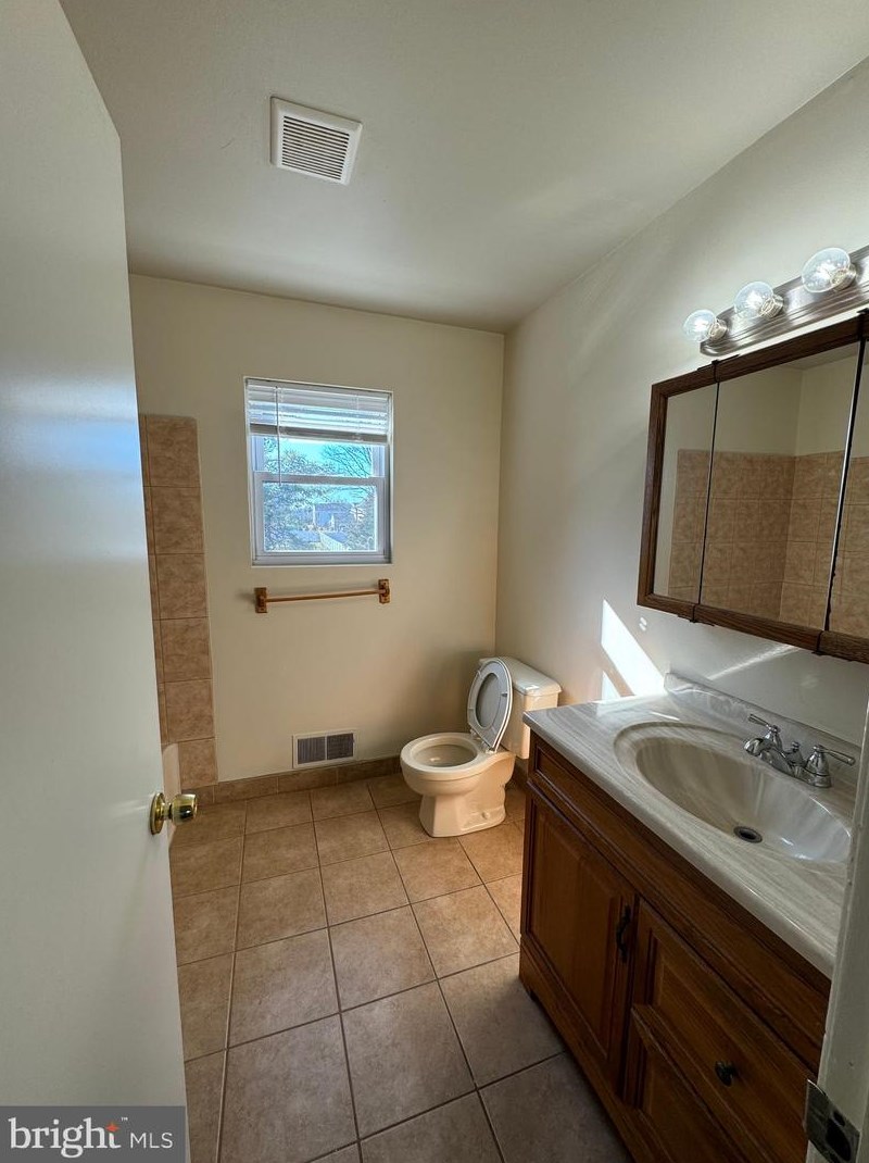2485 Oak Rd, Vineland NJ  08361-2507 exterior