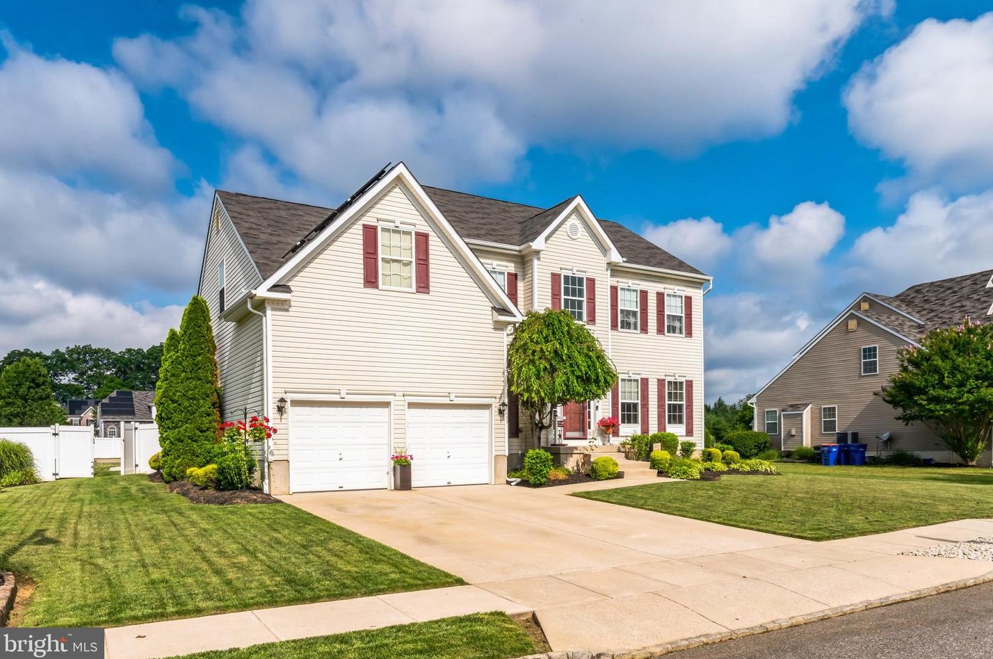 10 Cecile Dr, Millville, NJ 08332-4828