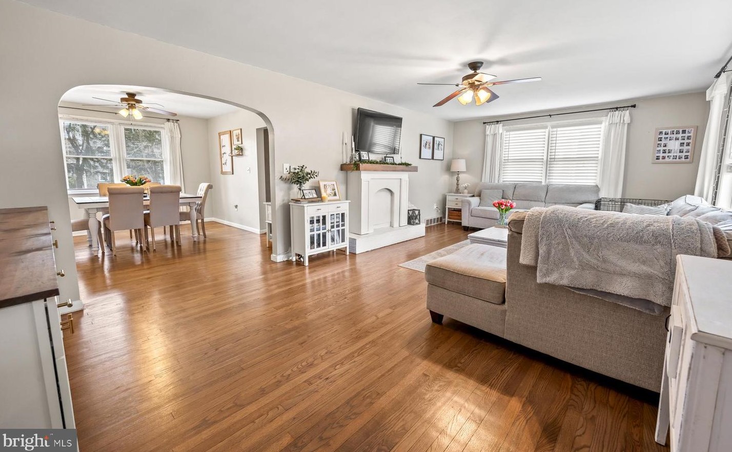 24 Pearl St, Millville, NJ 08332-4124
