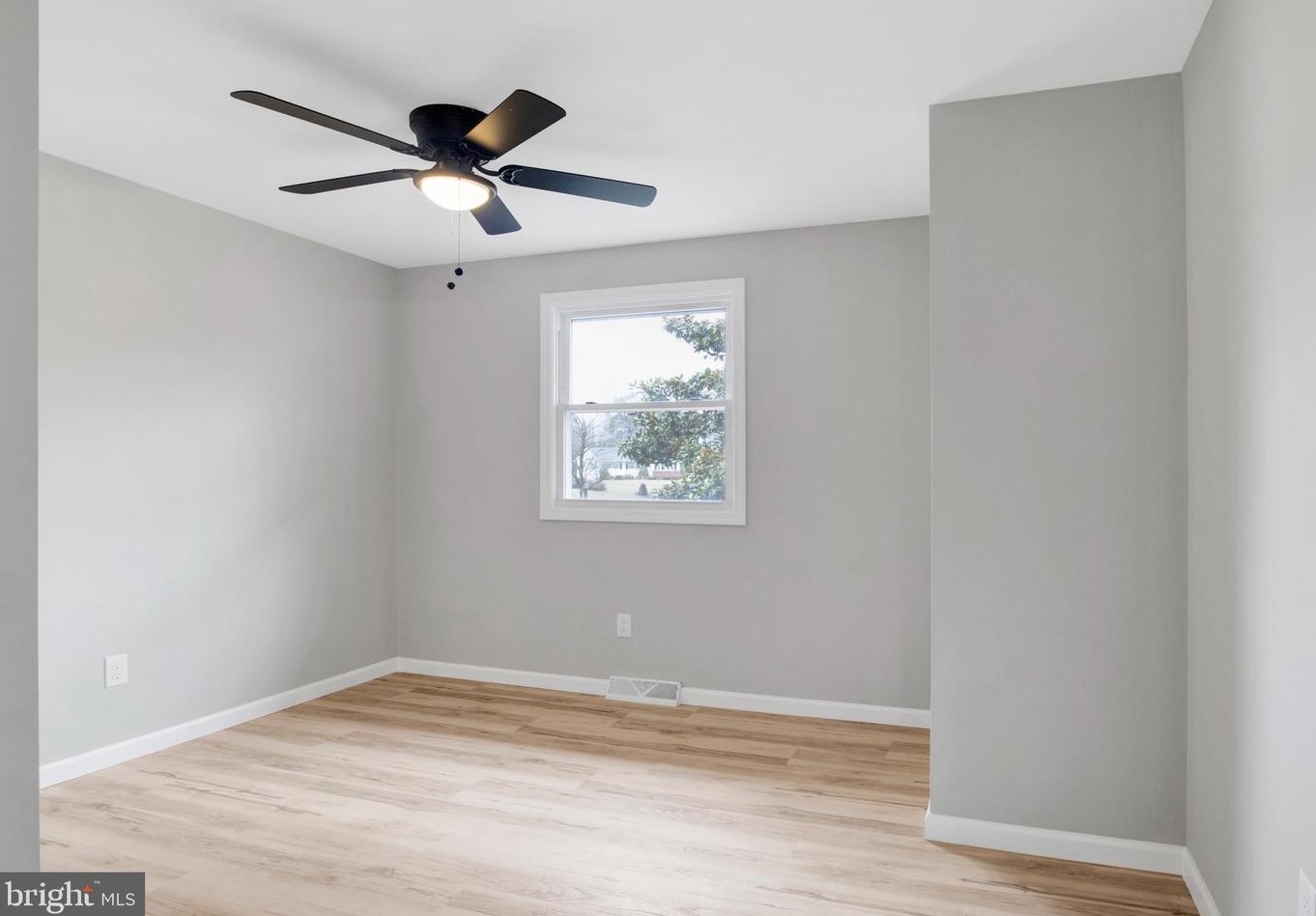 49 Roberts Ave, Stow Creek Twp NJ 08302-3638 exterior