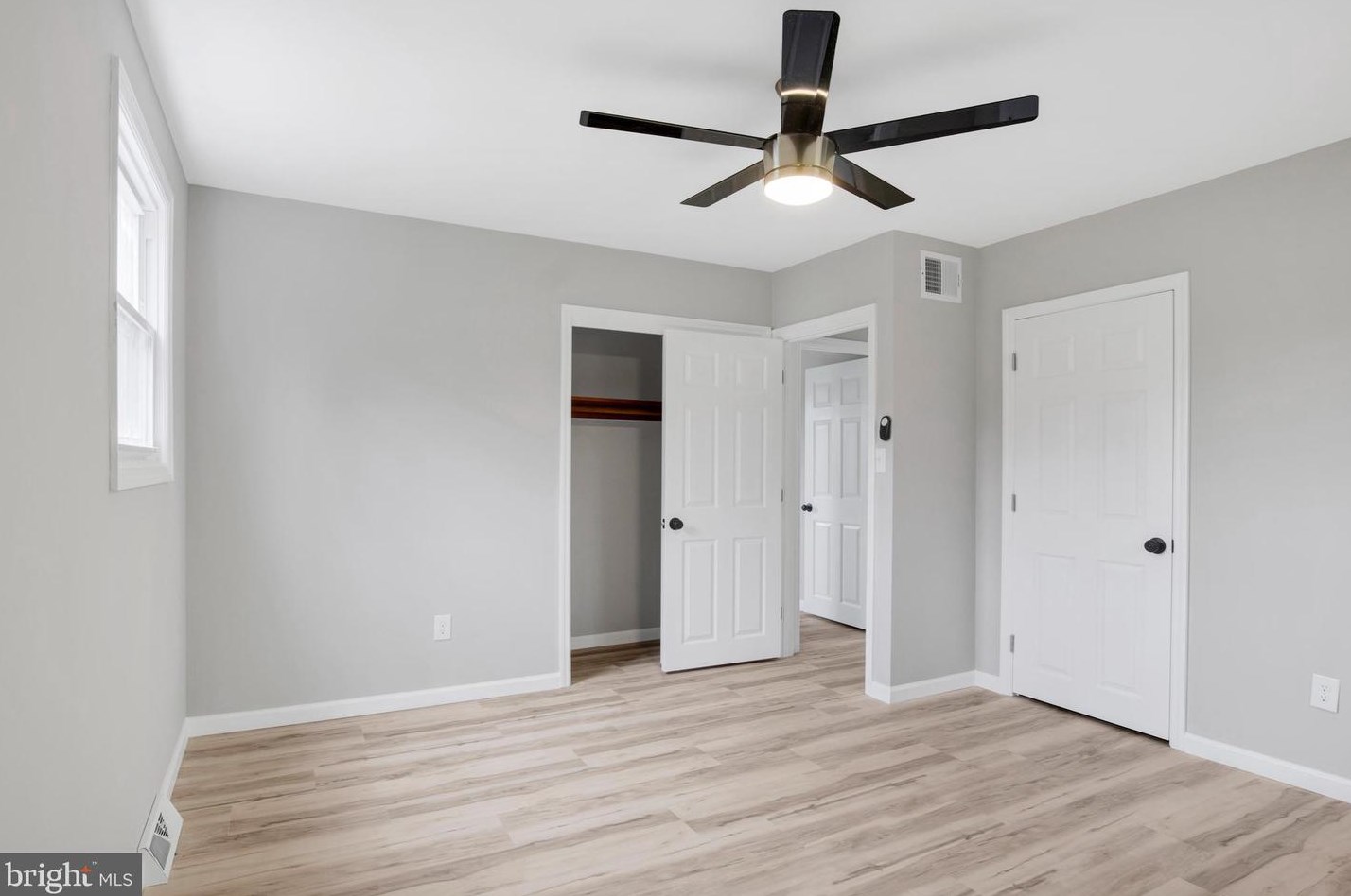 49 Roberts Ave, Stow Creek Twp NJ 08302-3638 exterior