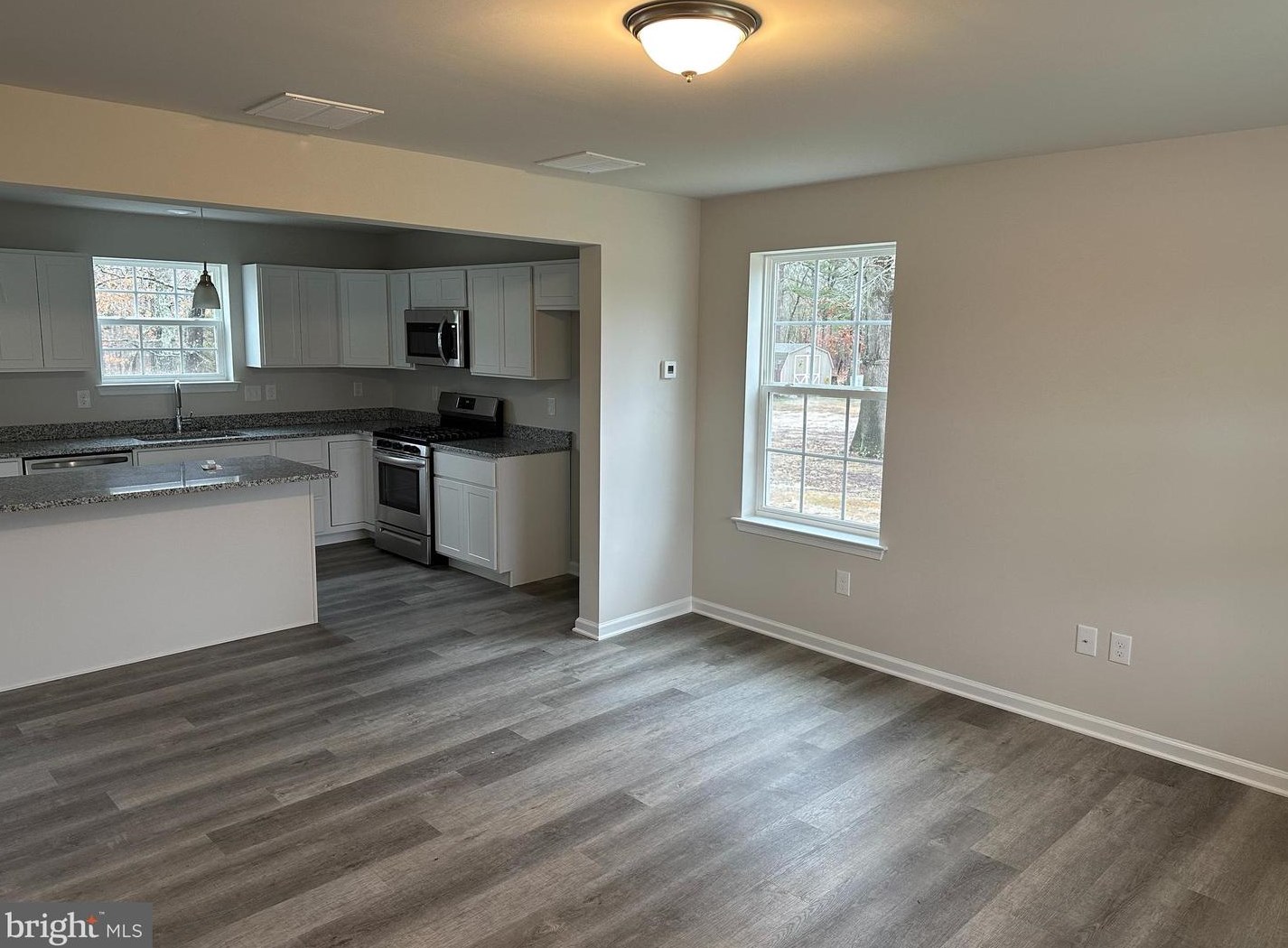 207 9th St, Millville, NJ 08332-3269
