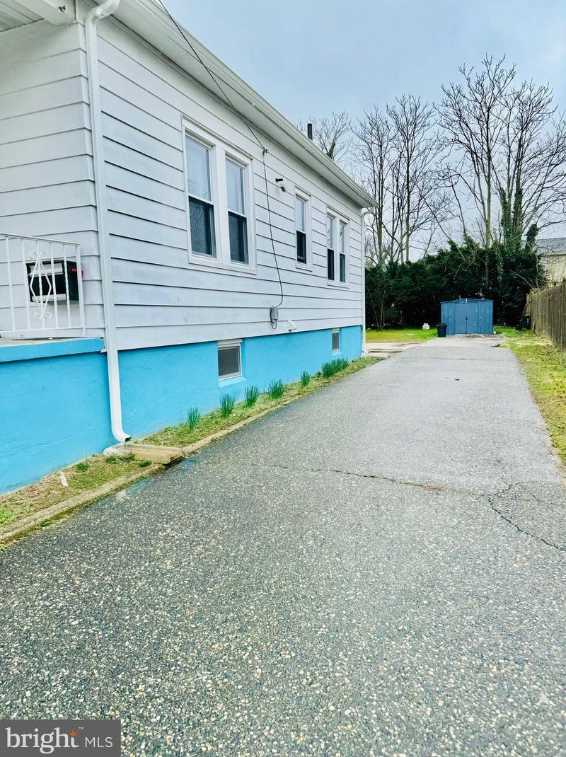 1009 Hamilton Dr, Vineland, NJ 08360