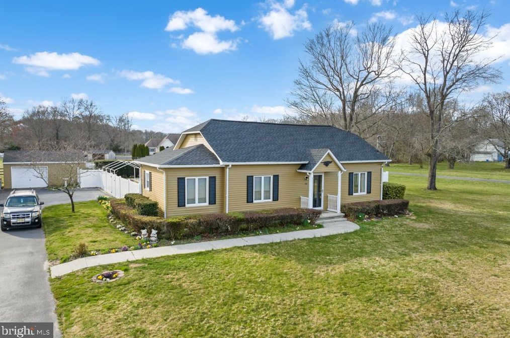 190 N Brewster Rd, Vineland, NJ 08361