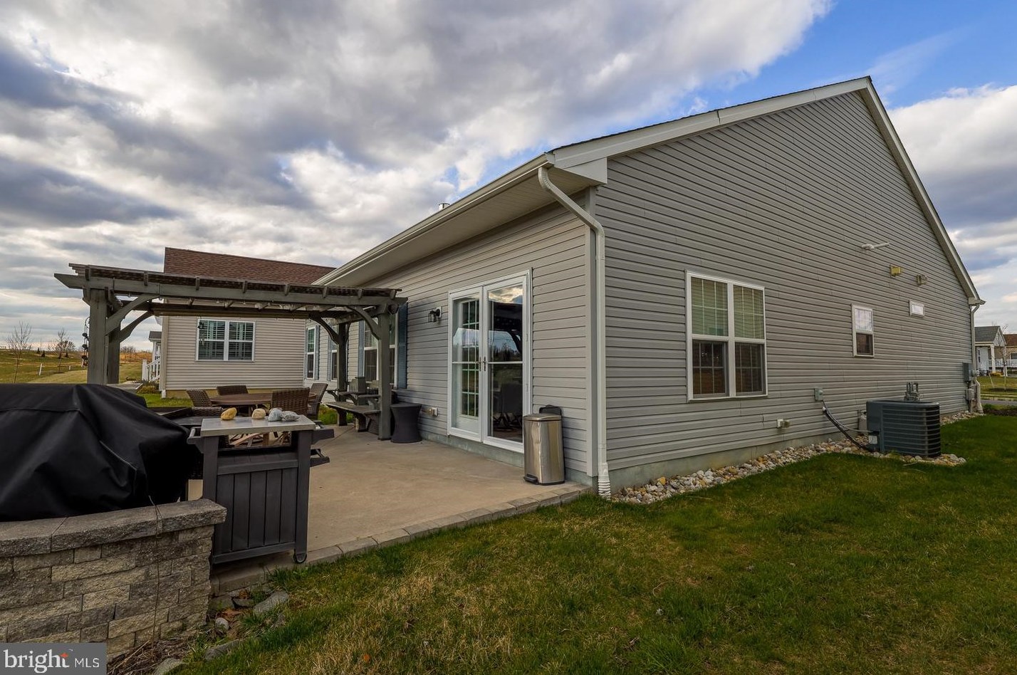 58 Cottage St, Millville NJ 08332-4829 exterior