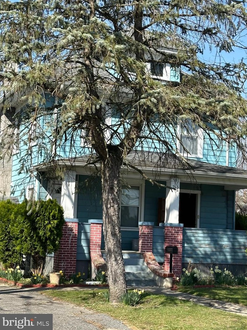 220 Park Ave, Vineland, NJ 08360-3526
