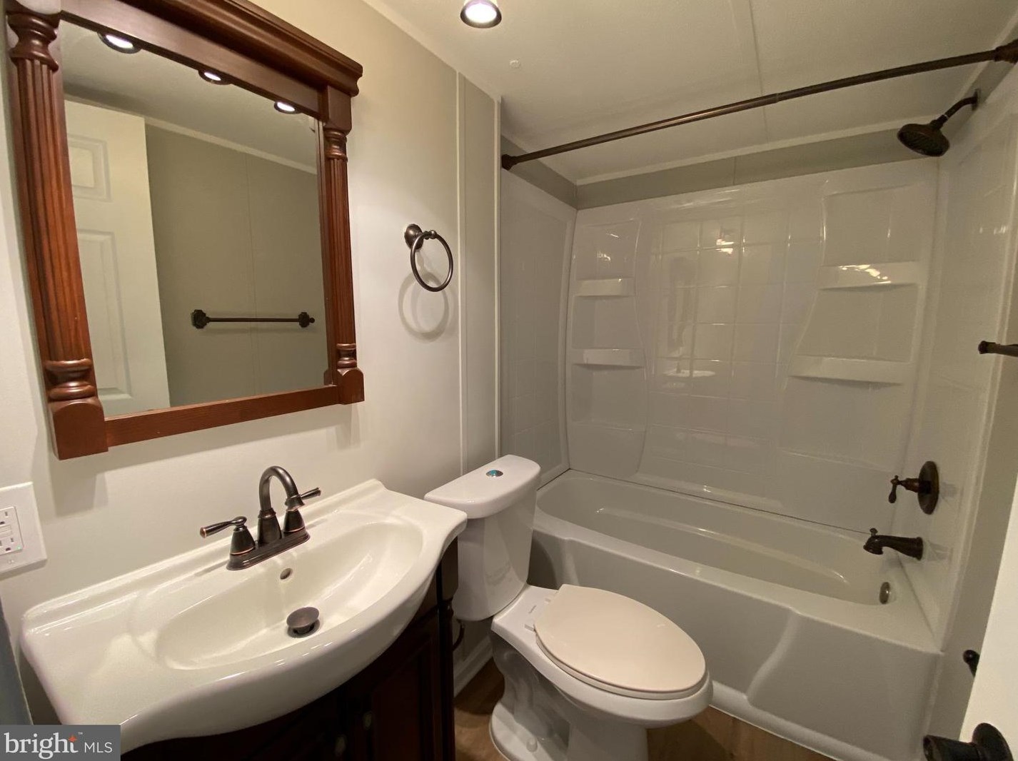 246 Poplar Rd, Millville NJ  08332-7001 exterior