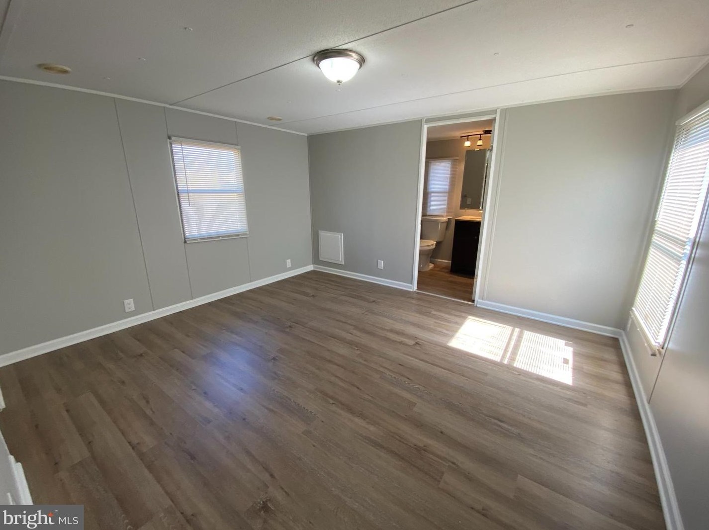 246 Poplar Rd, Millville NJ  08332-7001 exterior