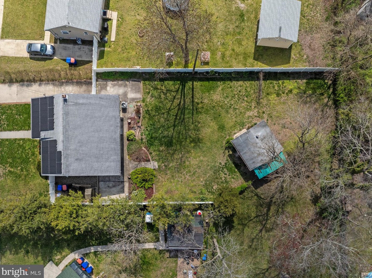 606 Valatia Ave, Millville NJ  08332-3918 exterior