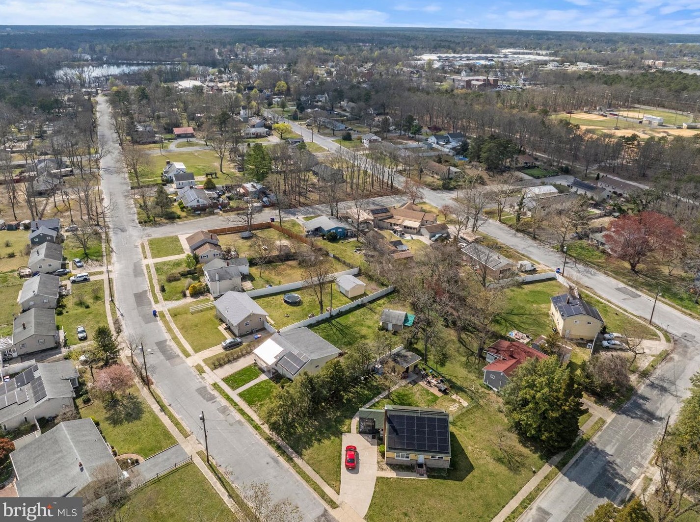 606 Valatia Ave, Millville NJ  08332-3918 exterior