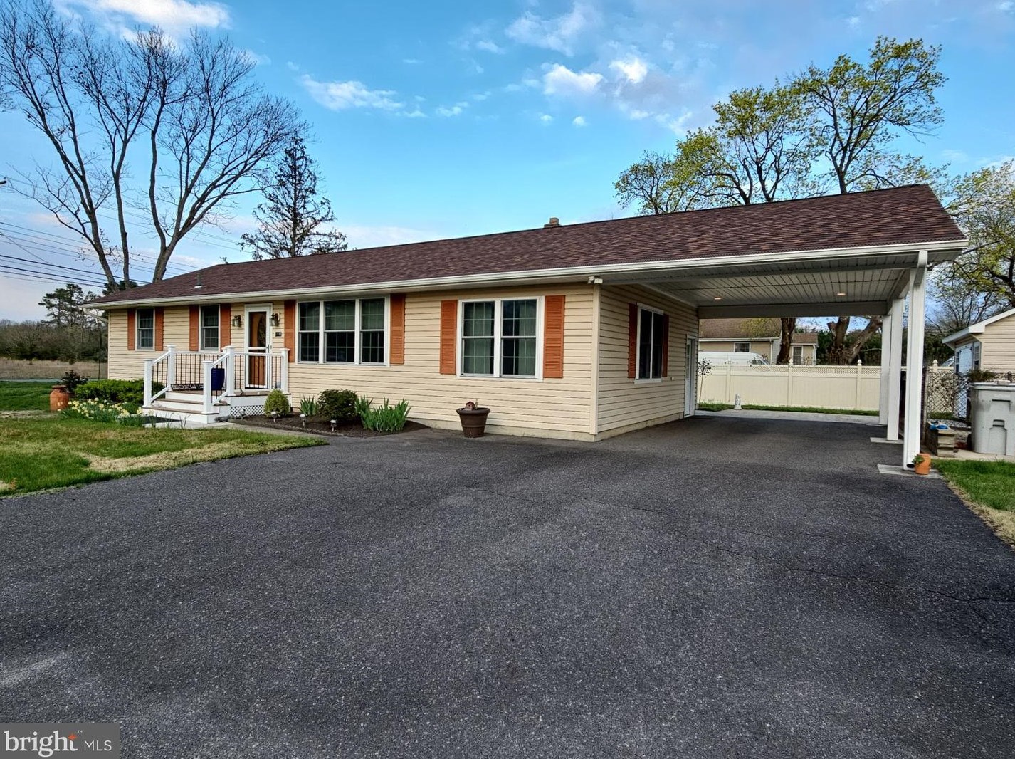1111 Swenlin Dr, Vineland, NJ 08360-2611