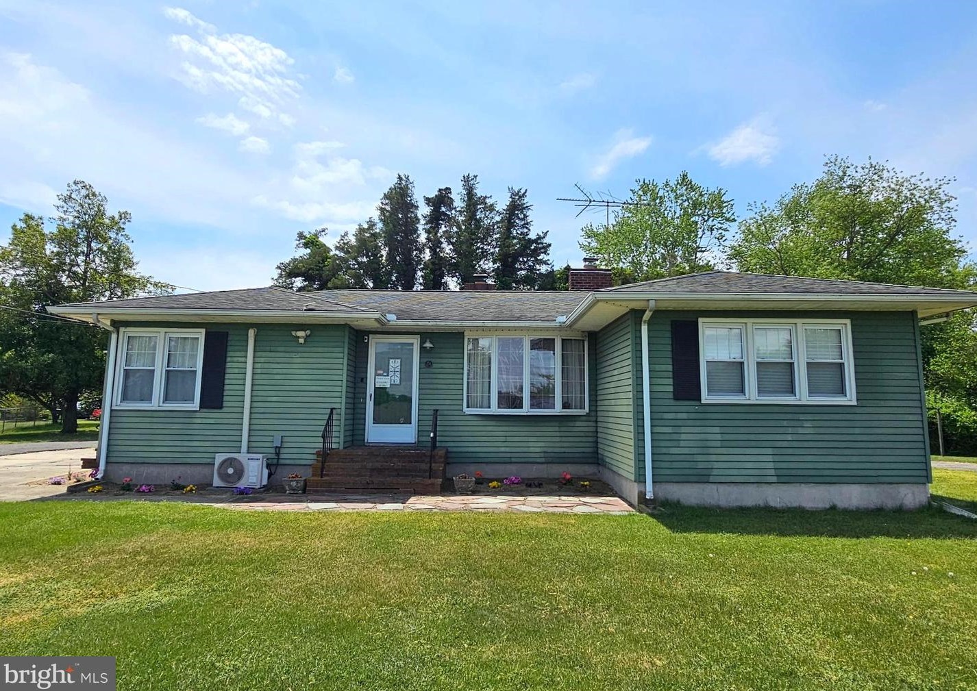 24 Old Stagecoach Rd, Stow Creek Twp, NJ 08302-3839