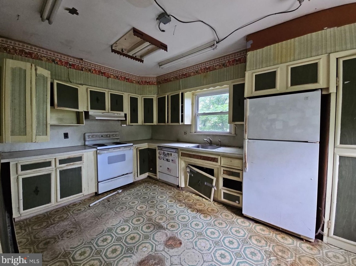 2508 Newcombtown Rd, Millville NJ 08332-1823 exterior