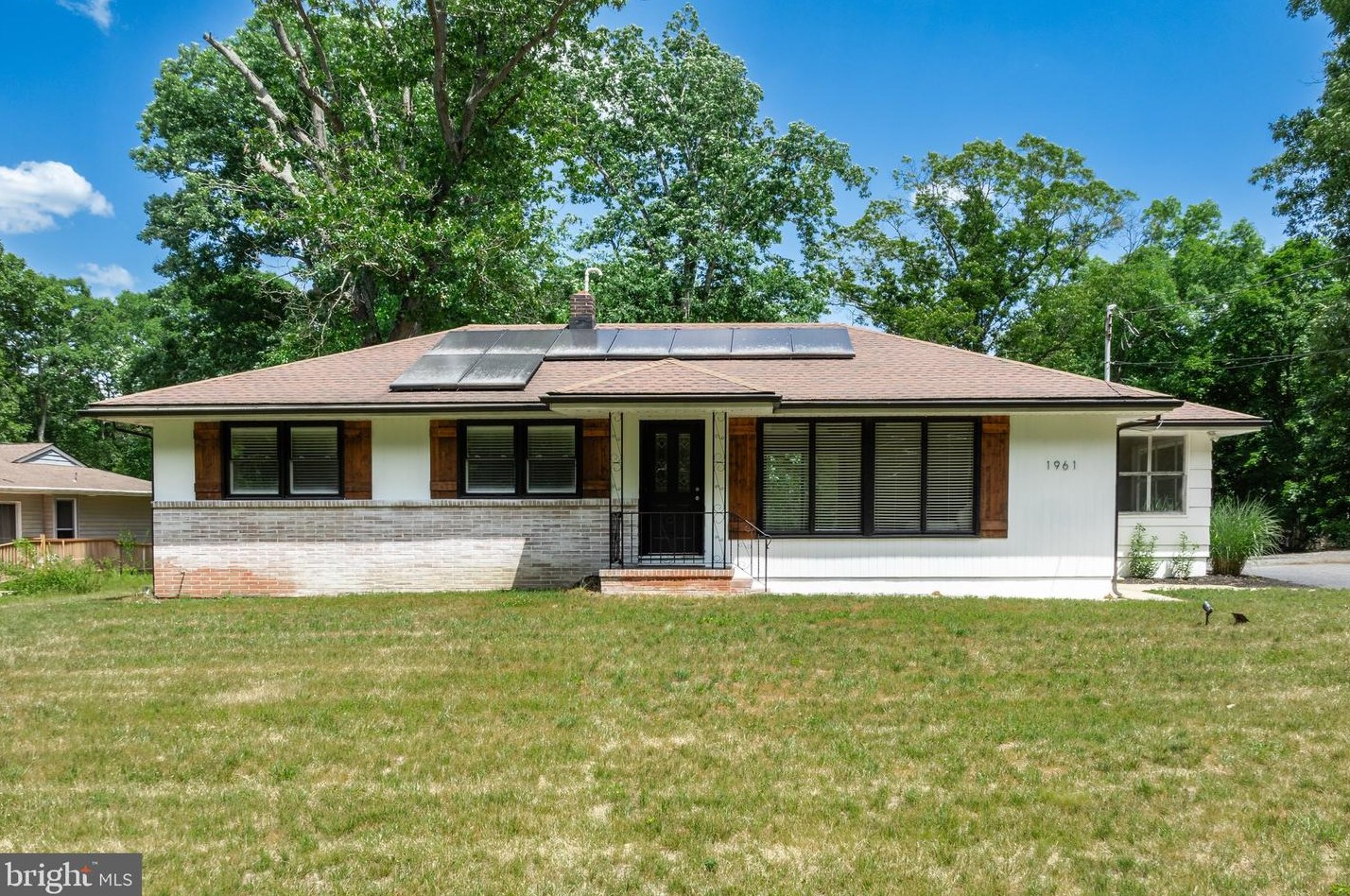 1961 S Orchard Rd, Vineland, NJ 08360