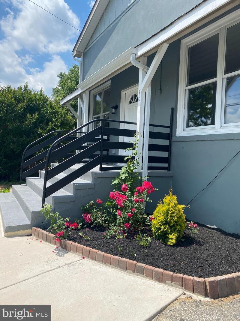 46 Almond St, Vineland, NJ 08360-4514