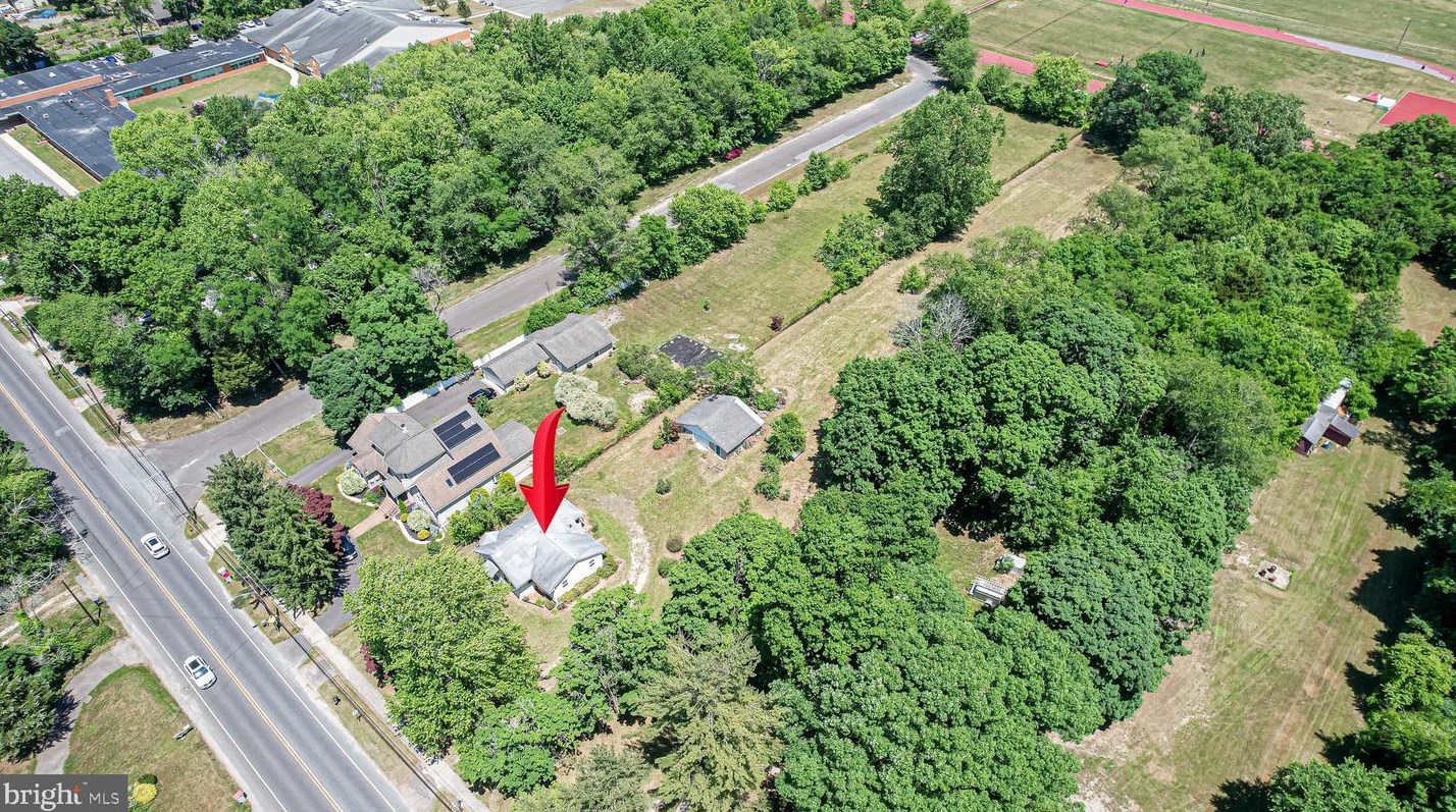 295 Brewster Rd, Vineland, NJ 08361-7809