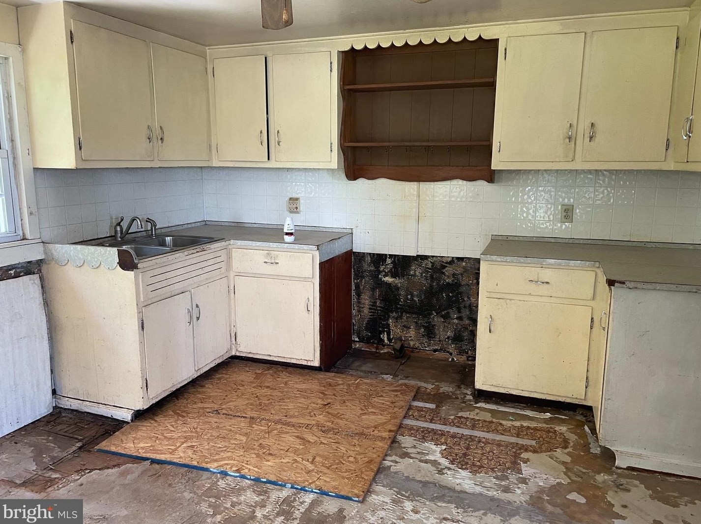 248 Nabb Ave, Millville, NJ 08332-4930