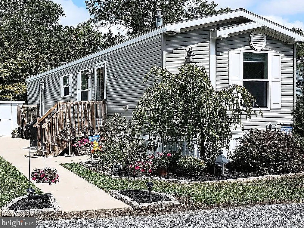 1920 Delsea Dr, Vineland, NJ 08360-6365