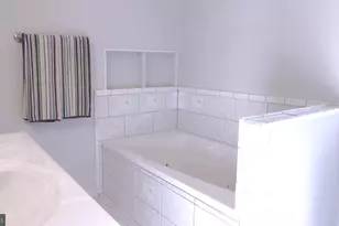 110 Daffodil Rd, Millville, NJ 08332 - Photo 4