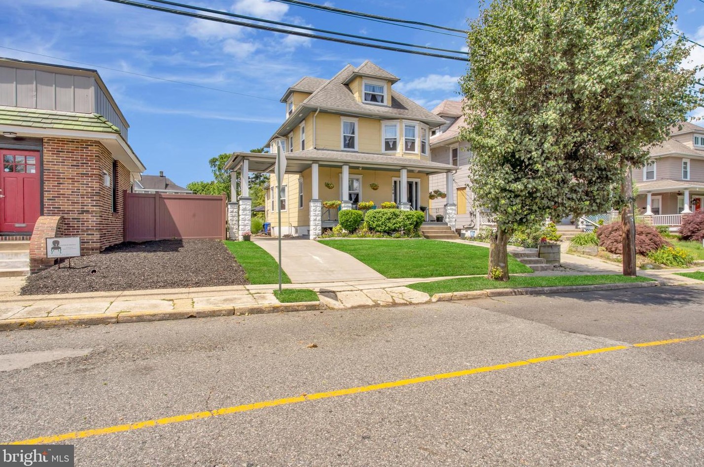 304 Barrington Ave, Barrington, NJ 08007