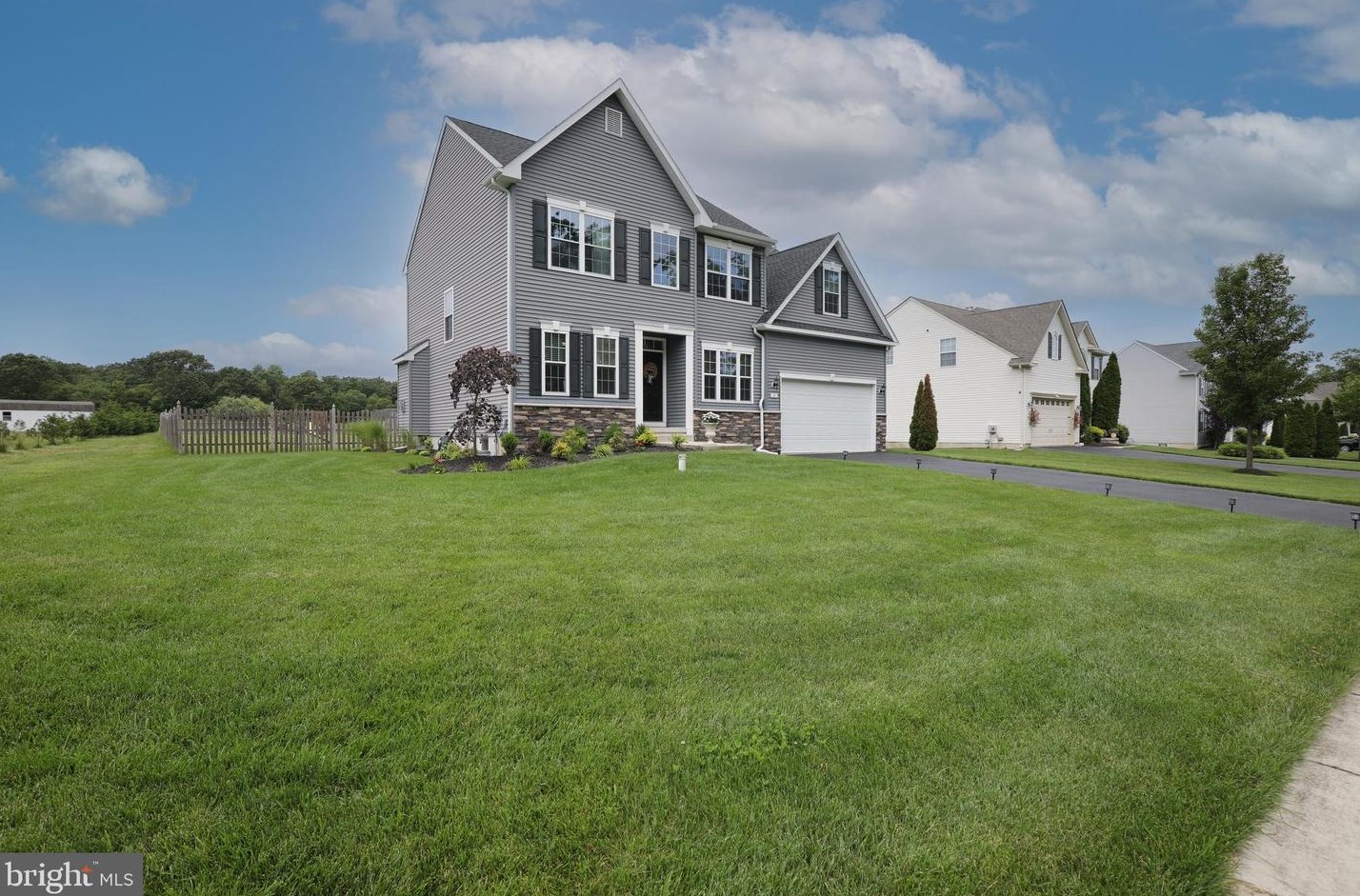 105 Curcio Ln, Elm, NJ 08037-9541