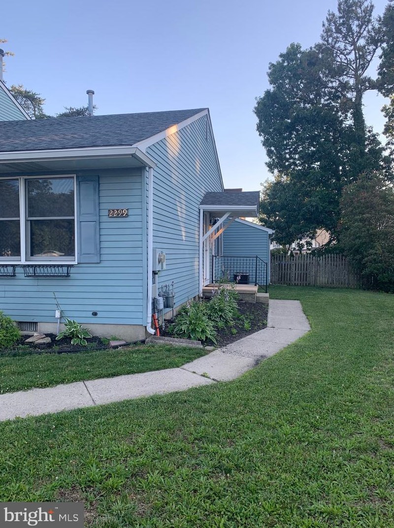 2299 Memorial Ct, Waterford Township NJ  08004-2813 exterior