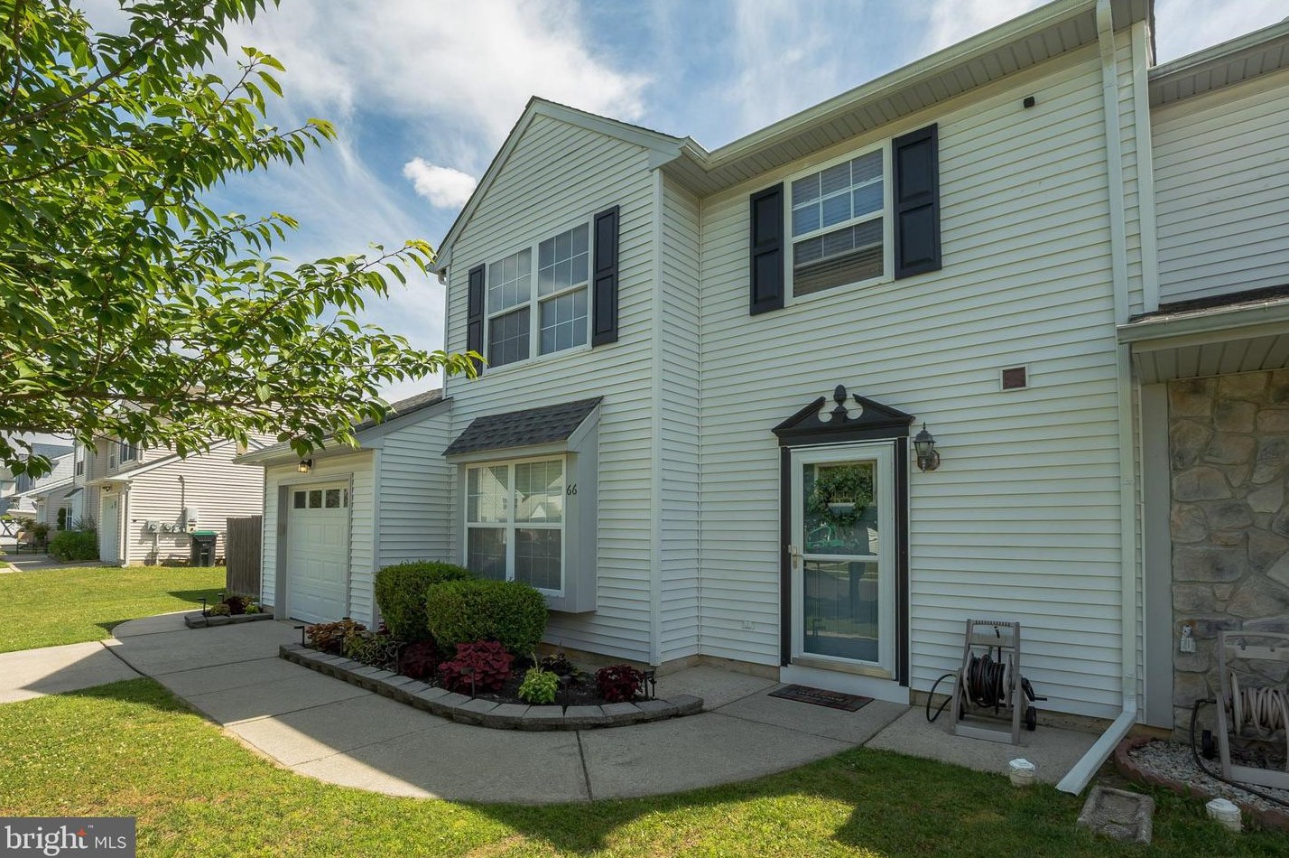 66 Old Orchard Dr, Erial, NJ 08081-3055