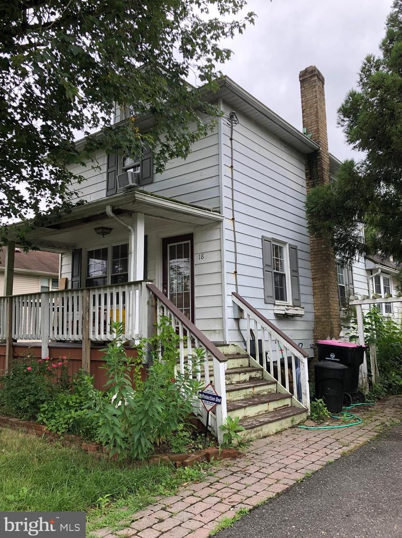 18 Orchard Ave, Blenheim, NJ 08012
