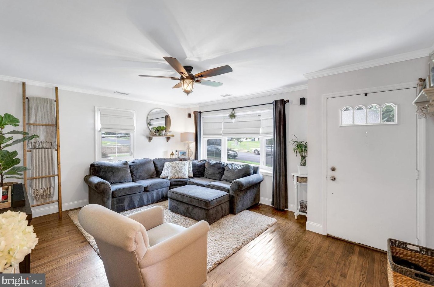 401 Arline Ave, Glendora, NJ 08029-1001