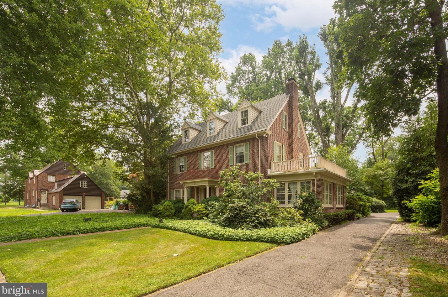 518 Marquis Rd, Tavistock, NJ 08033
