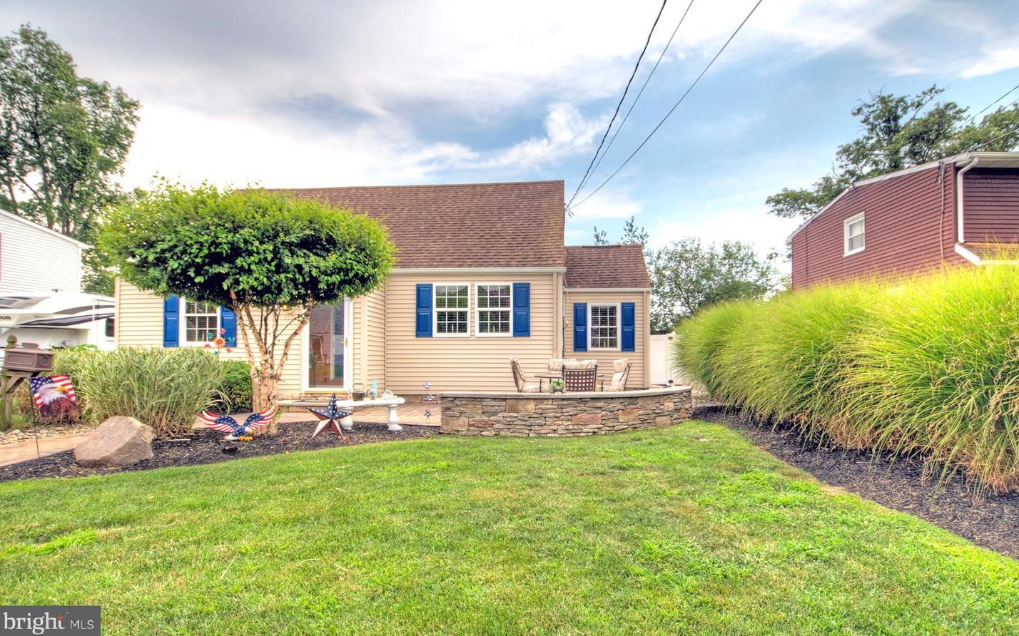 137 Knight Ave, Runnemede, NJ 08078