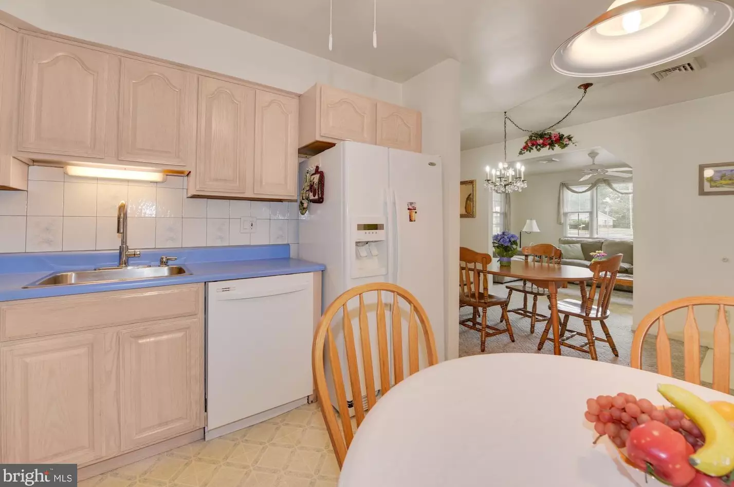 102 Oak Ave, Elm NJ  08037-9636 exterior