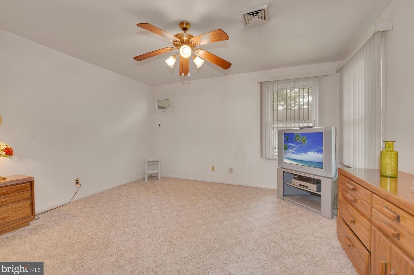 102 Oak Ave, Elm NJ  08037-9636 exterior